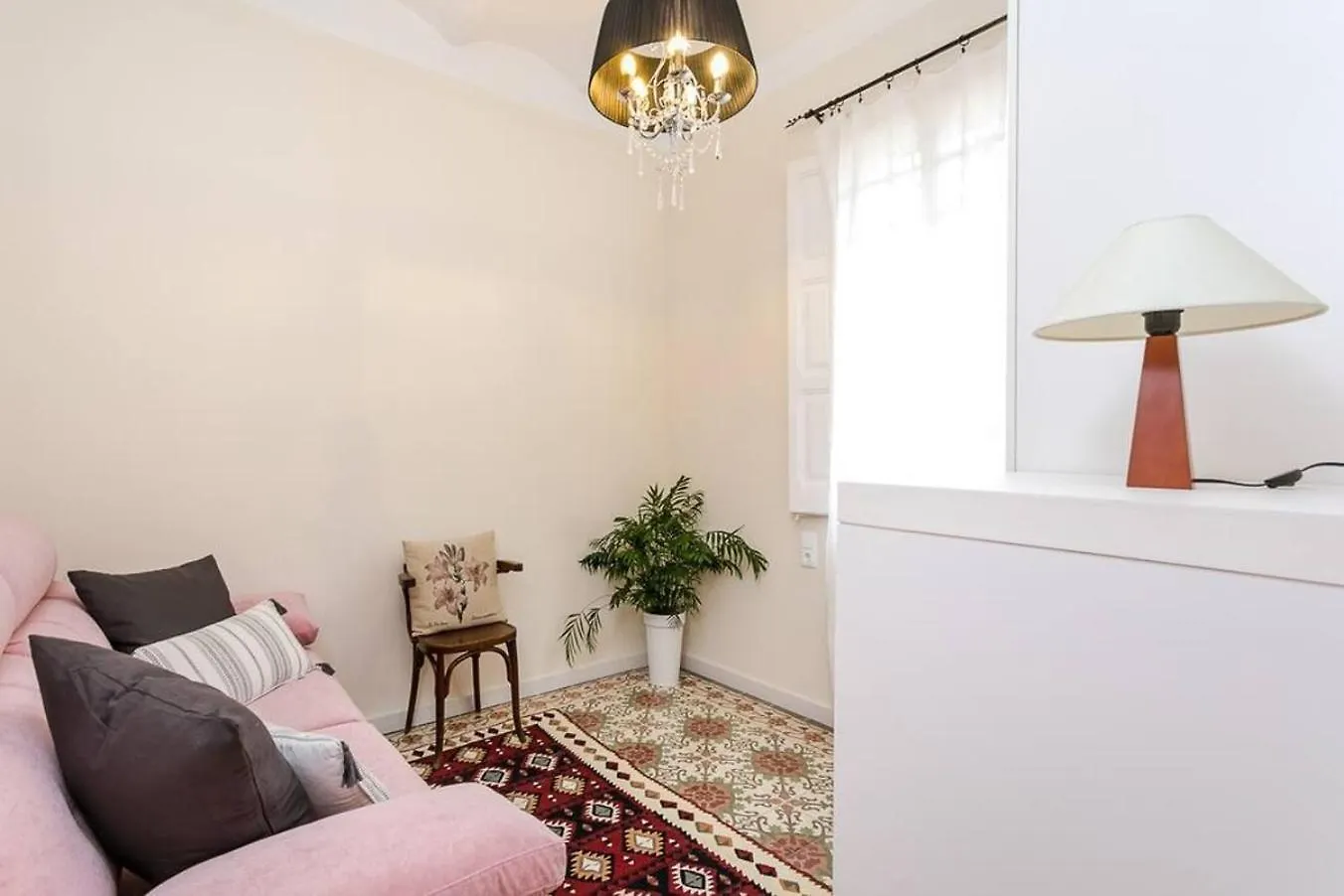 Lovely Designed Apt Connected To Center Cornellà de Llobregat