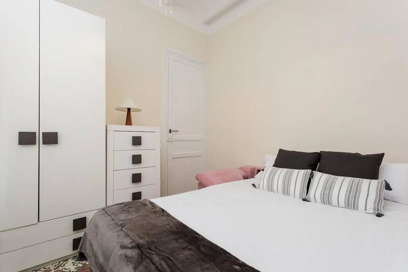 Lovely Designed Apt Connected To Center Cornellà de Llobregat